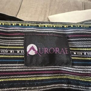 URORAE YOGA TOTET with Multicolor Stripe Accents